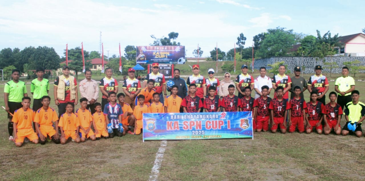 12 Tim  Berlaga Turnamen Sepakbola Kepala SPN Polda Kepri Cup I