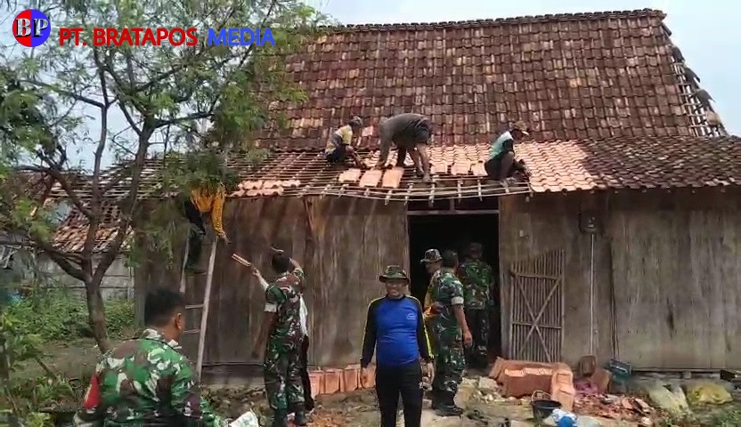 TNI Polri di Grobogan Kerja Bakti di Lokasi Terdampak Puting Beliung