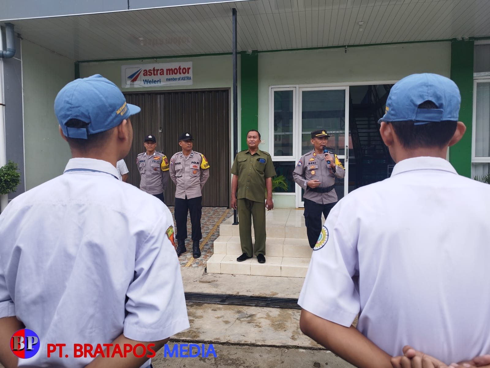 Pesan Penting!! Kasat Binmas Polres Kendal Jadi Pembina di SMK NU 06 MUALIMIN Weleri