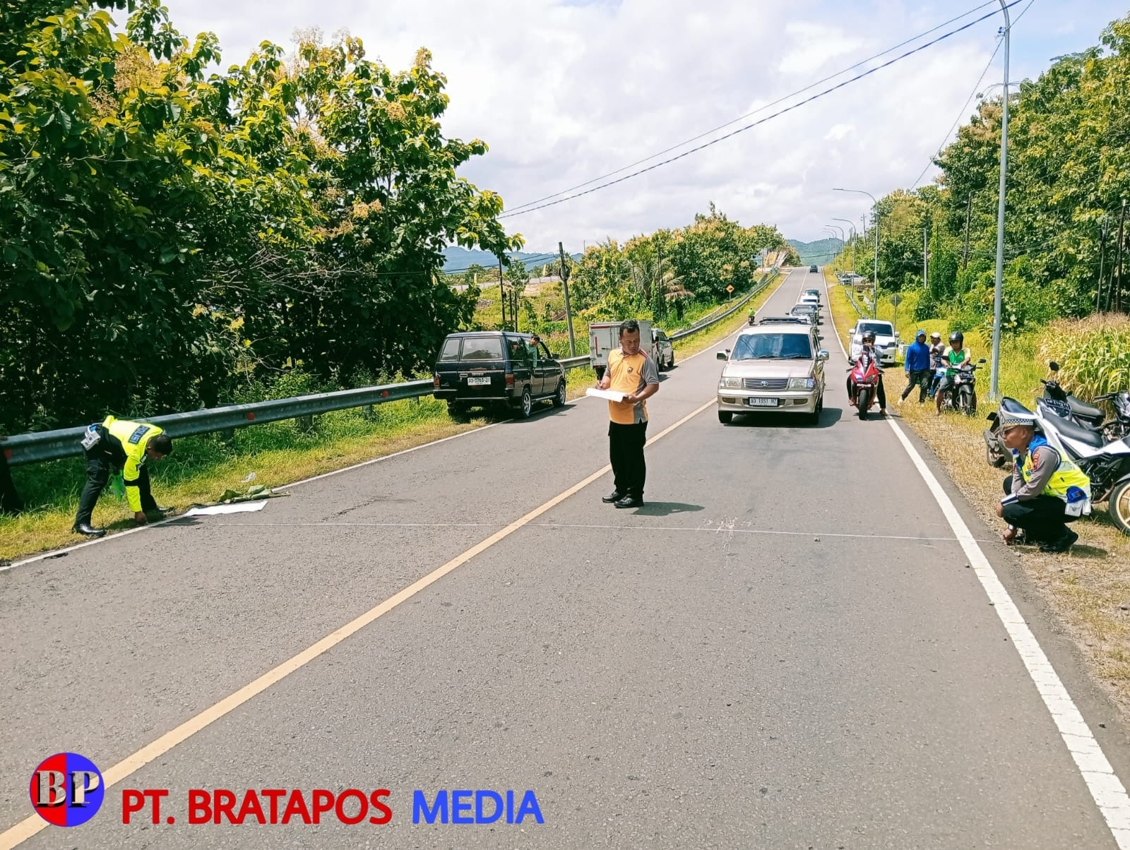 Pengendara Motor Jatuh Lalu Tewas Tertabrak Truk di Pracimantoro, Polisi Lakukan Olah TKP