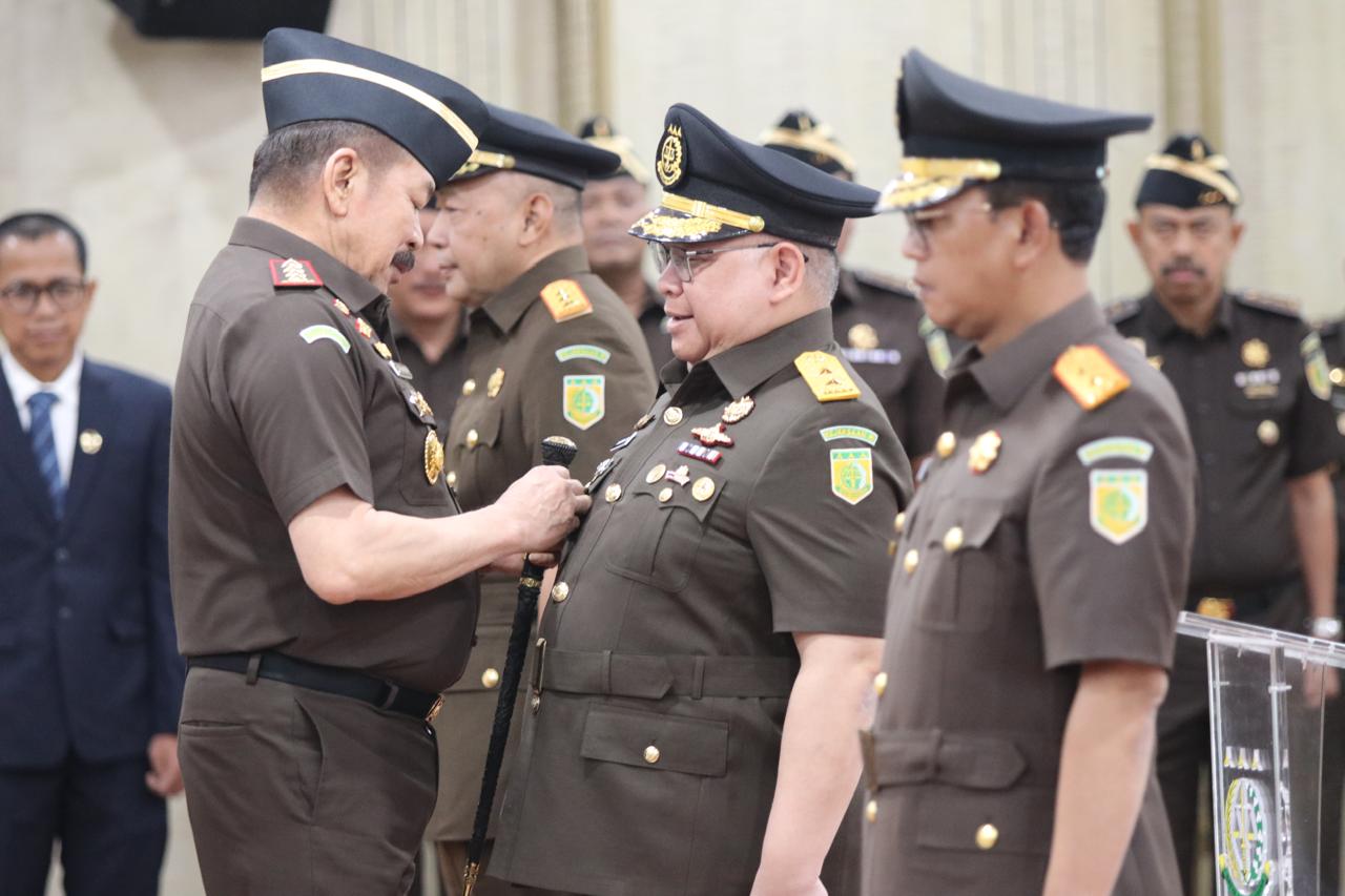 Jaksa Agung Lantik Pejabat Baru.Bekerjalah dengan Nurani dan Akal Sehat Jadikan  Kejaksaan  Penegak Hukum No Satu.