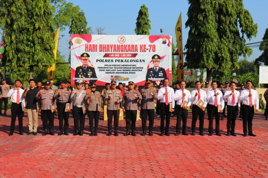 Sebanyak 18 Personil Dapatkan Penghargaan dari Kapolres Pekalongan
