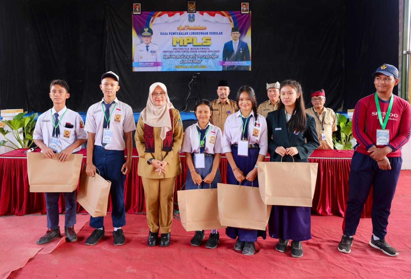 Hari Pertama Sekolah, Bupati Banyuwangi Ajak Siswa Deklarasi Anti Bullying