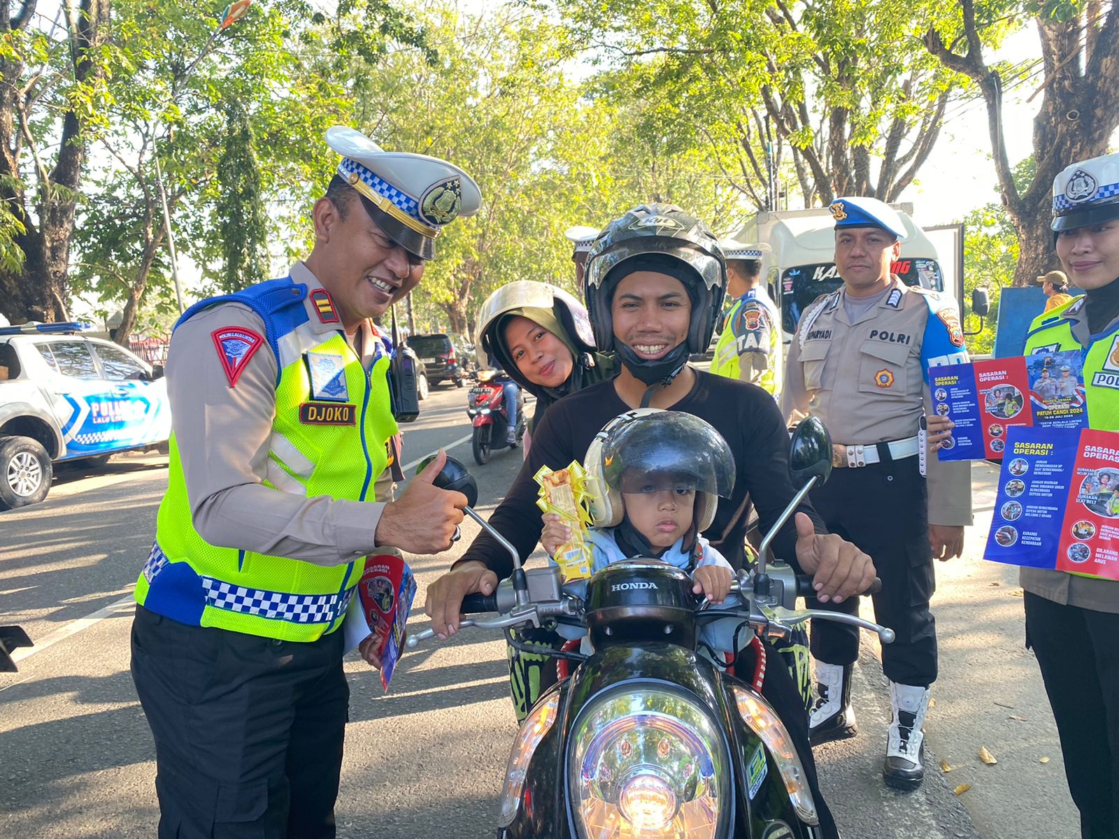 Satlantas Polres Demak Berikan Reward Kepada Masyarakat Yang Tertib Berlalulintas