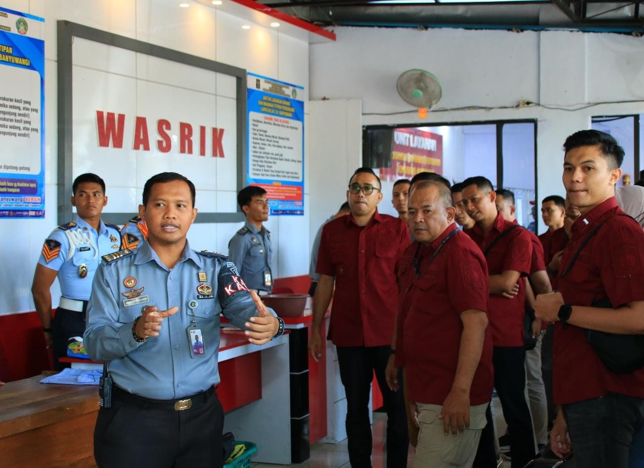 Lapas Banyuwangi Terima Kunjungan Studi Tiru Pembangunan ZI dari Lapas Bondowoso