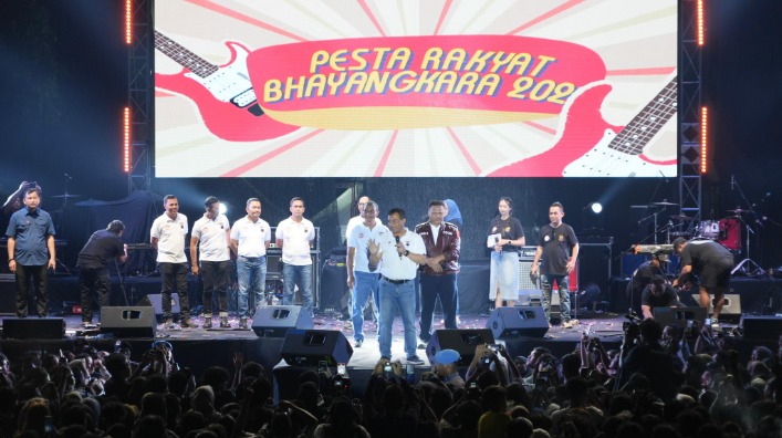 Kapolda Jateng Irjen Pol Ahmad Luthfi Dukung Bakat Musik dan UMKM Lokal di Pesta Rakyat 2024