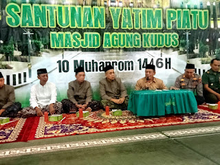Masjid Agung Kudus Adakan Santunan 350 Anak Yatim