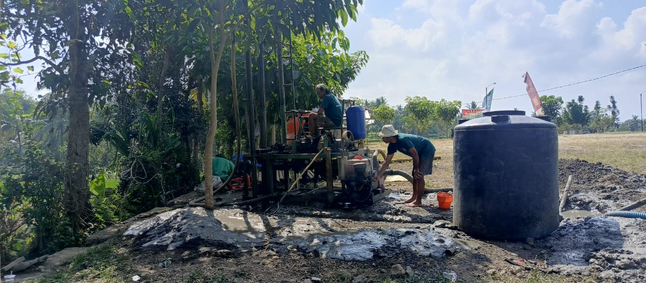 Pembangunan Sumur Bor TMMD Ke-121 Kodim 1615/Lotim Di Desa Kesik