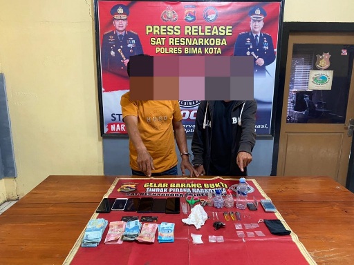 Tim Opsnal Kaisar Hitam Polres Bima Kota Bekuk 2 Pengedar Beserta Sabu 19 Gram Lebih