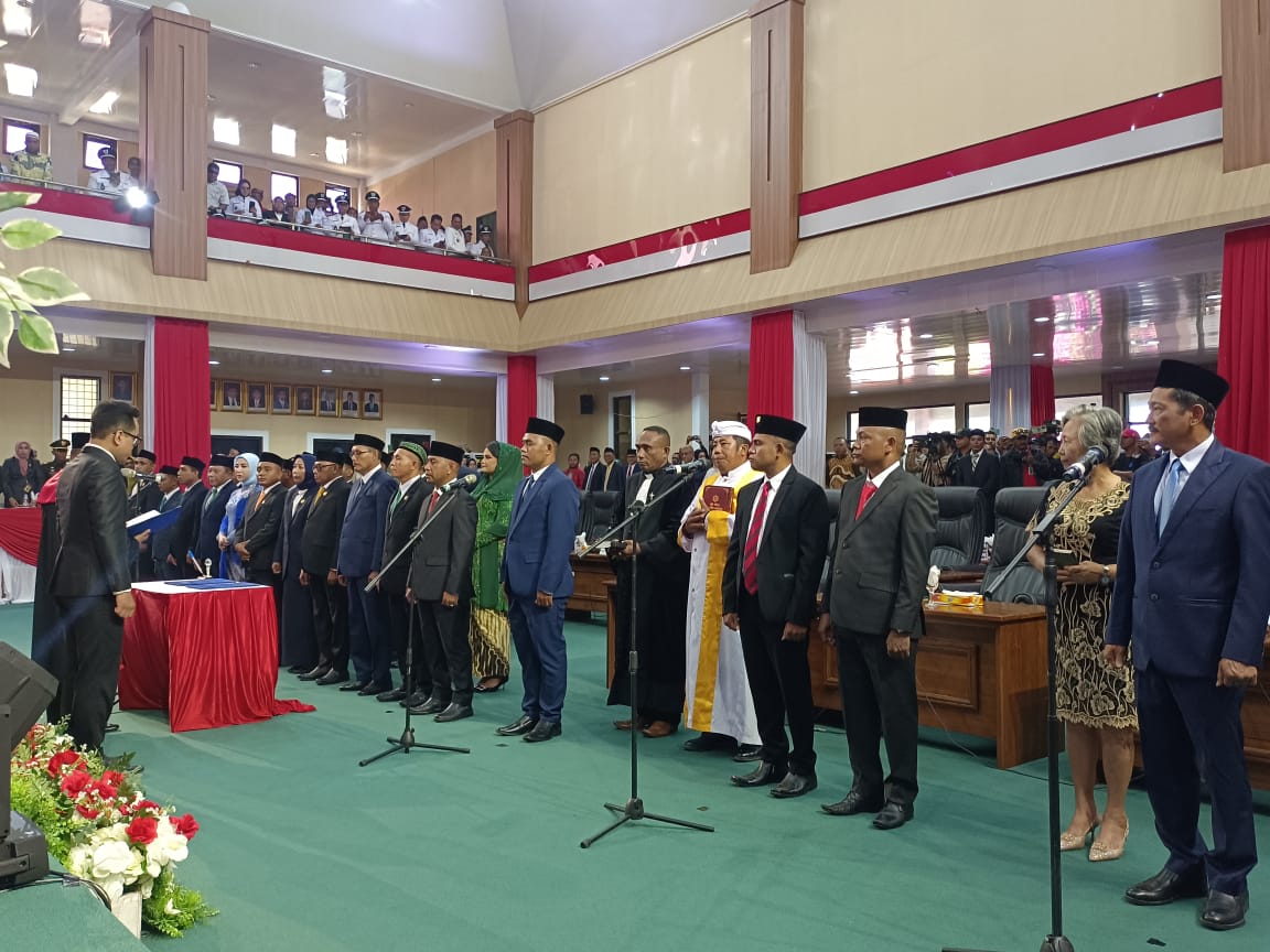 25 DPRD Buru Dilantik Berdasarkan Keputusan Gubernur Maluku No. 1696 Tahun 2024