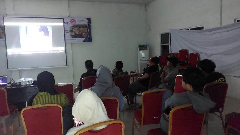 Peringati Sejarah 30 September, PWI Aceh Barat Gelar Nobar Film G30S PKI