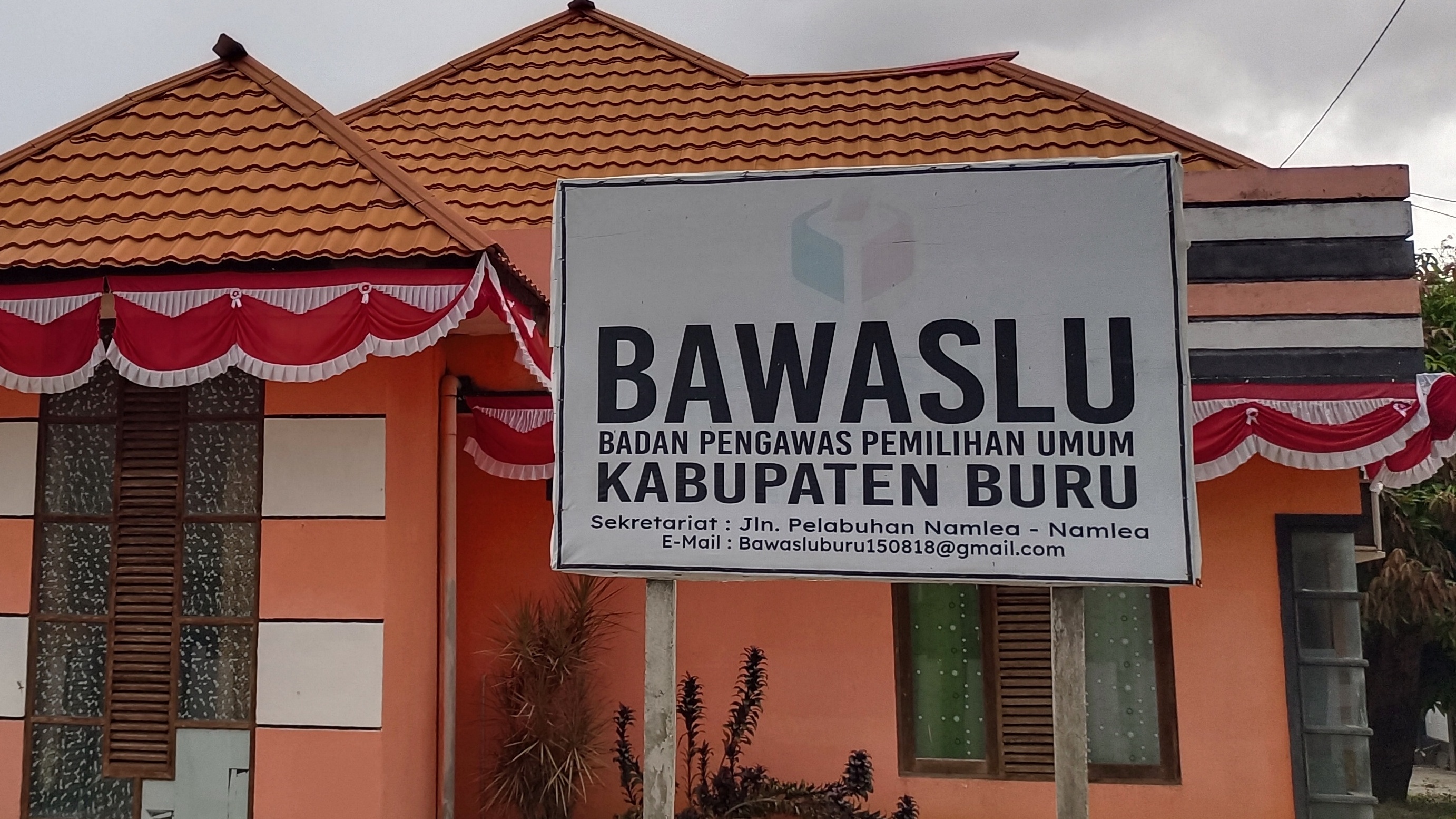 Satu ASN Inisial HT Yang Terlibat Politik Praktis Dilaporkan Ke Bawaslu Buru