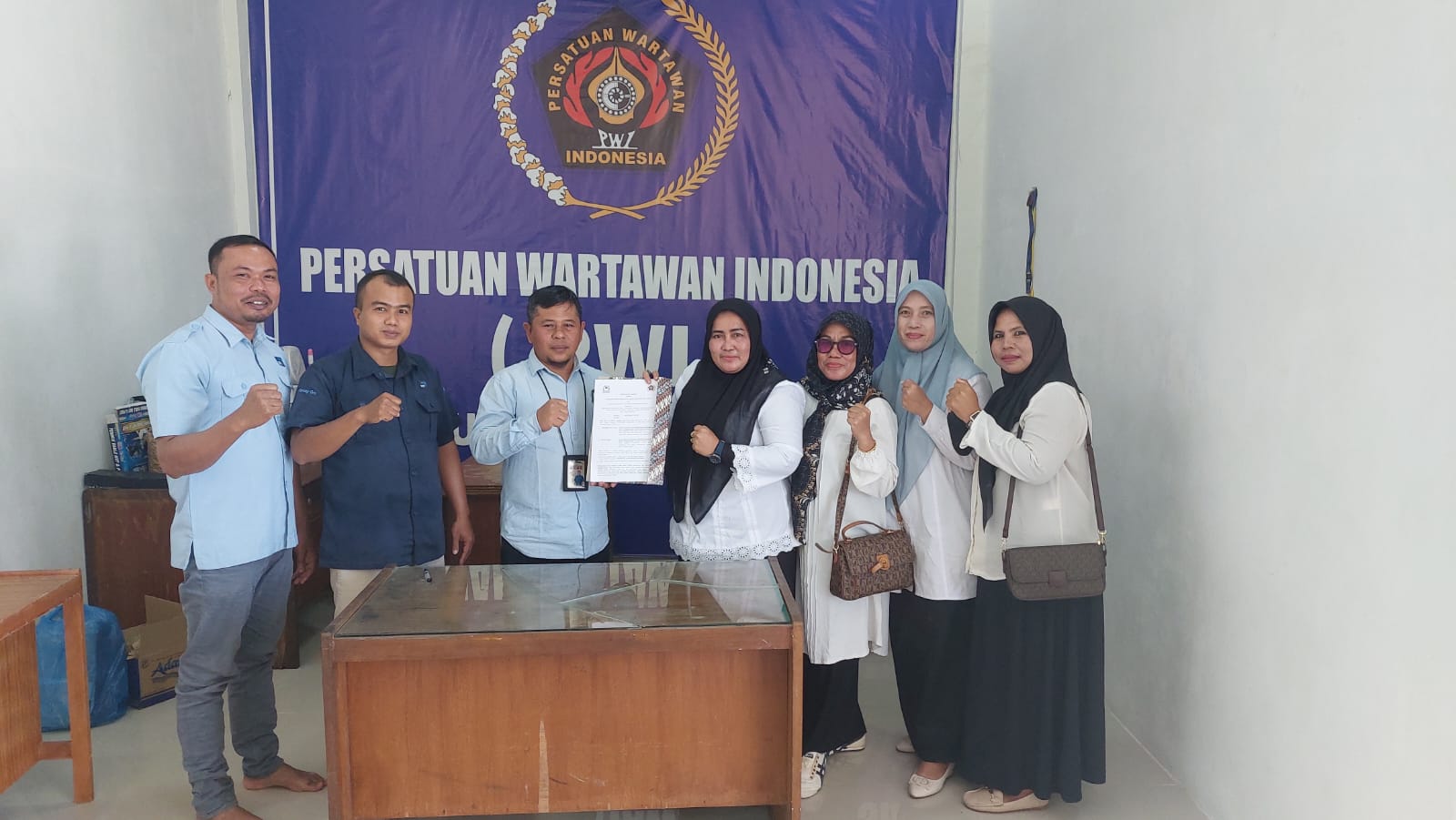 Sekretaris DPRK Aceh Barat Tandatangani MoU dengan PWI Aceh Barat