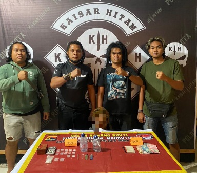 Berantas Narkoba, Tim Kaisar Hitam Polres Bima Kota Bekuk Seorang Pengedar, Berikut 12 Poket Sabu-Sabu