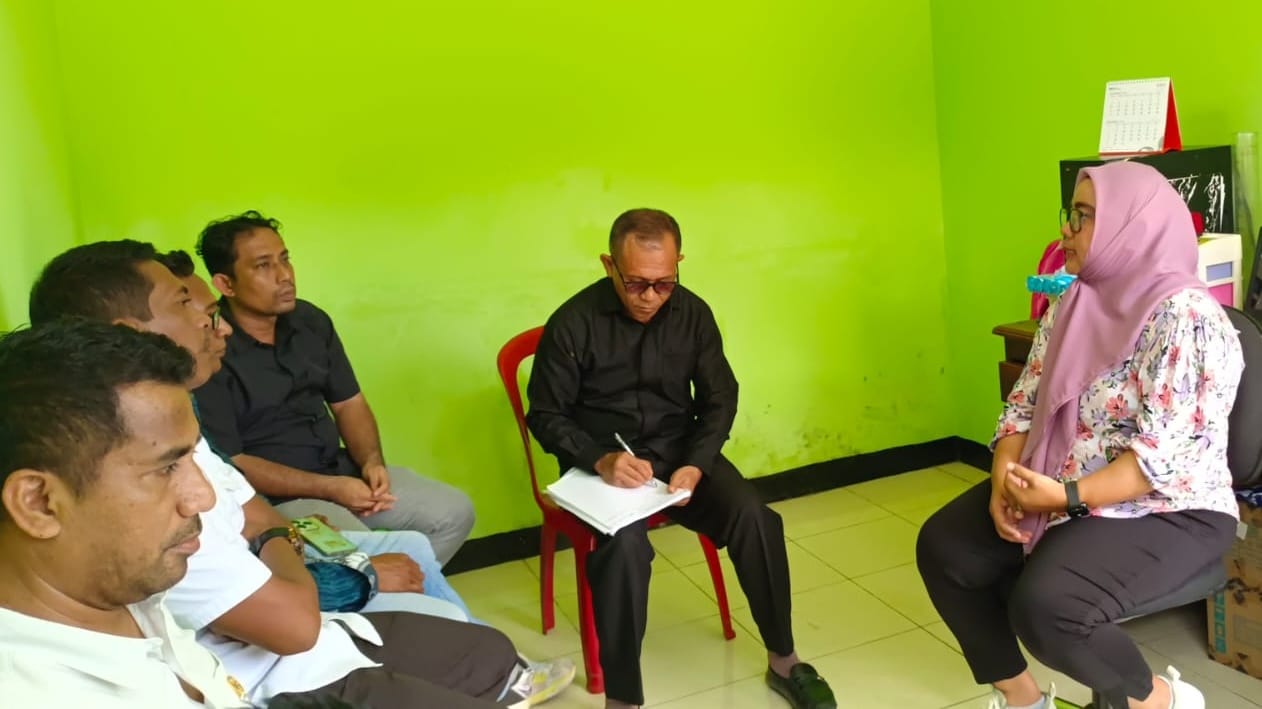 Ketua DPRD Buru Bersama Anggota Sidak SPBU Lala Akibat Terjadi Kelangkaan BBM