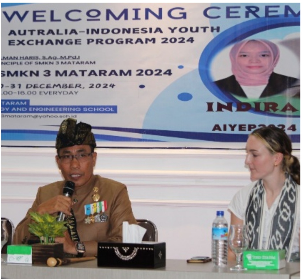 Acara Penyambutan Tamu AIYEP (Australia-Indonesia Youth Exchange Programe) 2024 di SMKN 3 Mataram Berlangsung Meriah