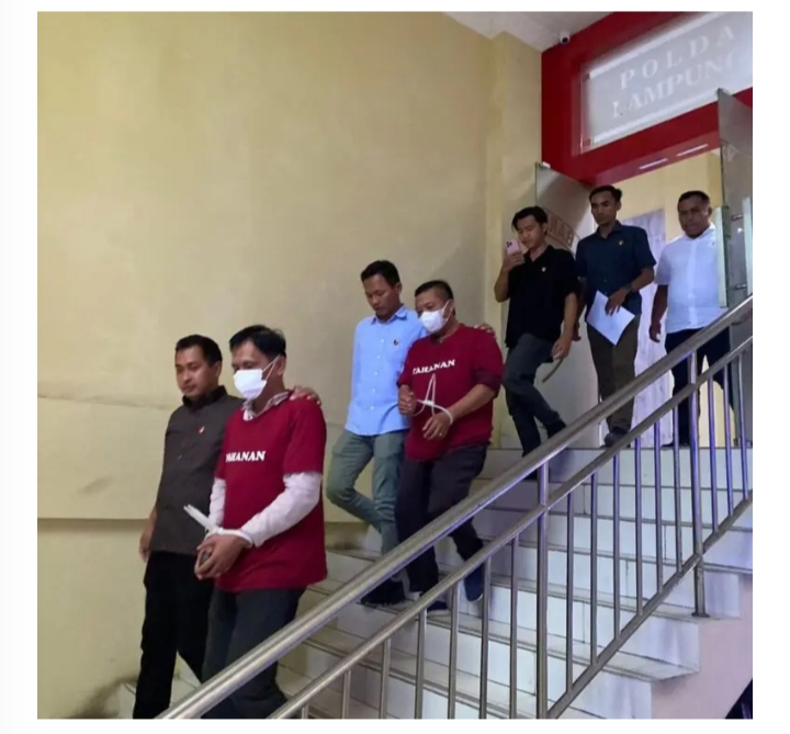 Diduga rugikan negara 2.35m,2 tersangka warga tulang bawang diamankan mapolda Lampung.