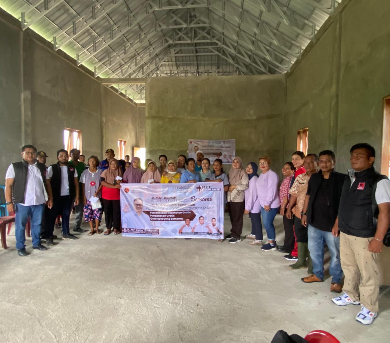 Kegiatan Jumat Bersih yang dilaksanakan Pengurus Dewan Pimpinan Cabang (DPC) Projo Kabupaten Deli Serdang.