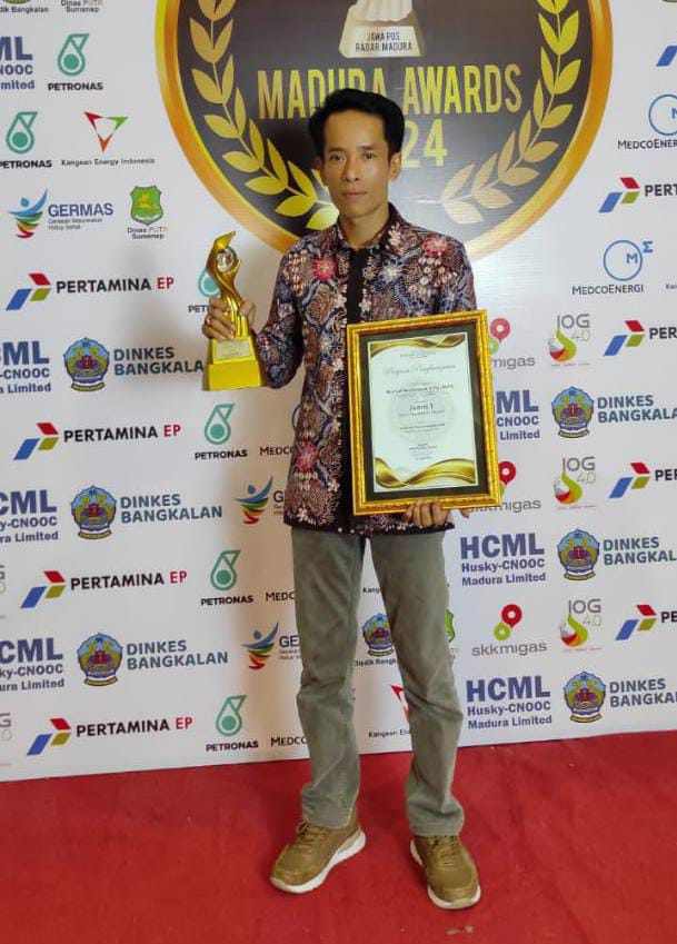 Juara 1 Di Ajang Madura Awards 2024, Mas'Udi Hadiwijaya Bermotivasi Untuk Meningkatkan Pendidikan Disampang