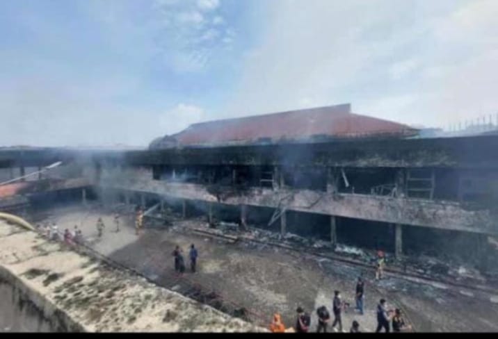 Gedung Pasar Jumat Menyala Ratusan Kios Hangus Terbakar Oleh Sijago Merah