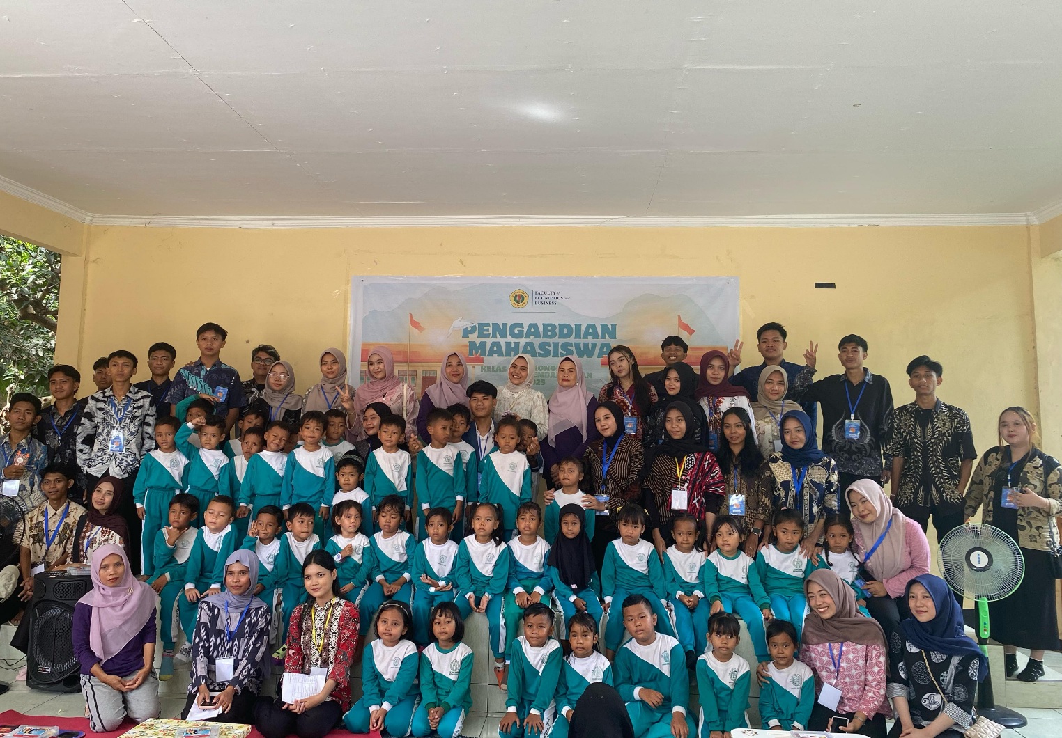 Kampus Berdampak; Mahasiswa UNRAM Melaksanakan Kegiatan Pengabdian di TK.Tunas Bangsa Senggigi