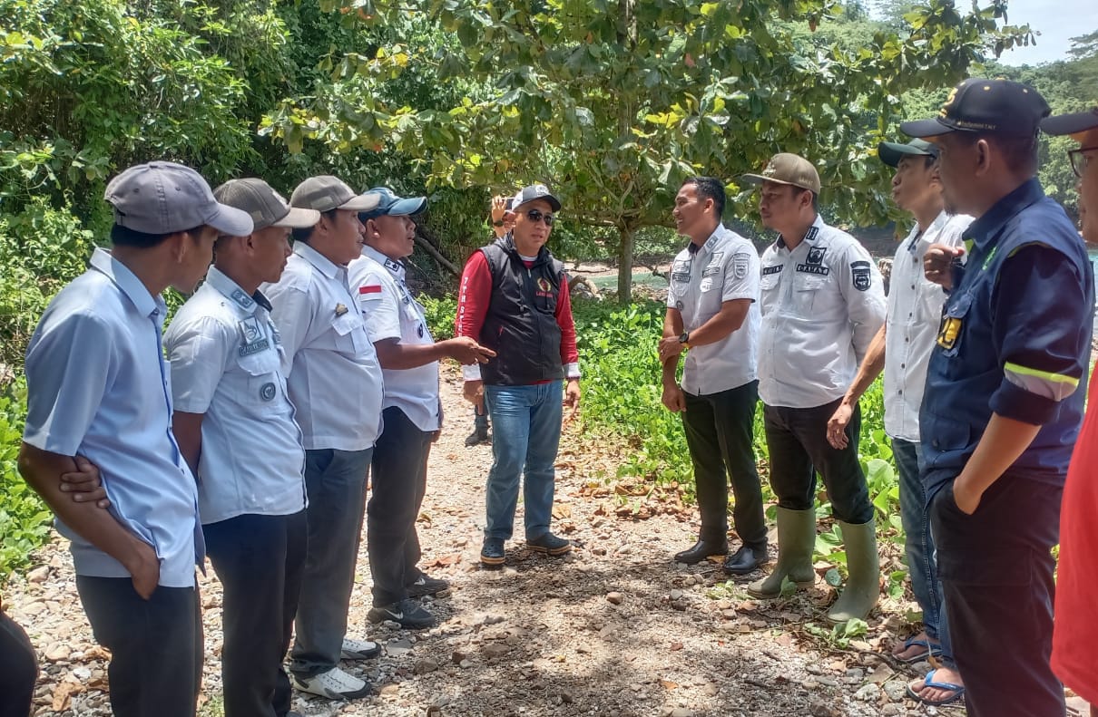 Pj Bupati Tanggamus dan Kadis BMBK Provinsi Lampung, Kembali Tinjau Jalan Provinsi di Kelumbayan