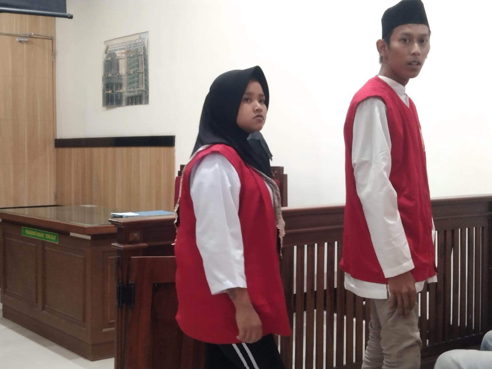 Dina Febrianti Bersama Teman Kencannya Pengedar Narkoba Divonis Lebih Ringan Dari Tuntutan Jaksa