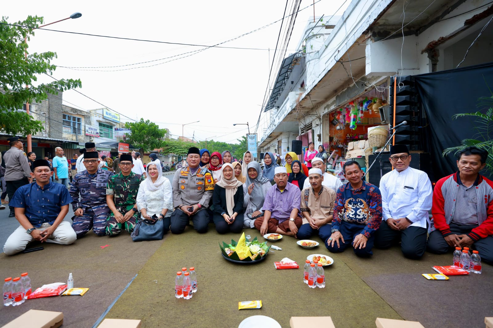 Revitalisasi Pasar Banyuwangi Segera Dimulai, Bupati Ipuk Gelar Tasyakuran Bersama Ratusan Pedagang