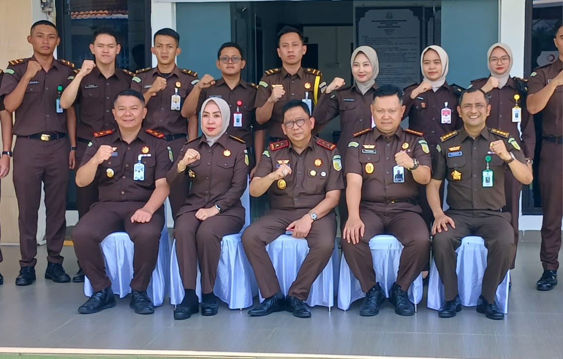 Kepala Kejaksaan Tinggi Provinsi Kepri Lakukan Kunker Perdana Di Kacabjari Karimun Di Tanjung Batu.