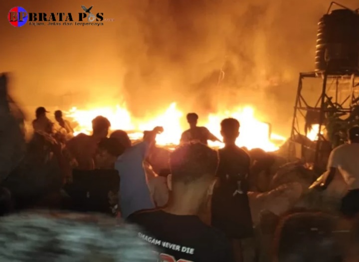 Gudang Pengolahan Plastik Rongsokan diLalap Si Jago Merah, ini Penjelasan Kapolsek Gambiran