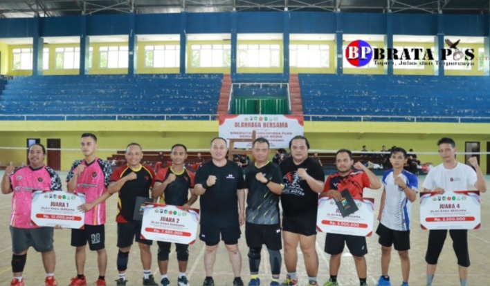 Merajut Harmoni Tingkatkan Sinergitas, Polresta Banyuwangi Gelar Olahraga Bersama Forkopimkda dan Awak Media
