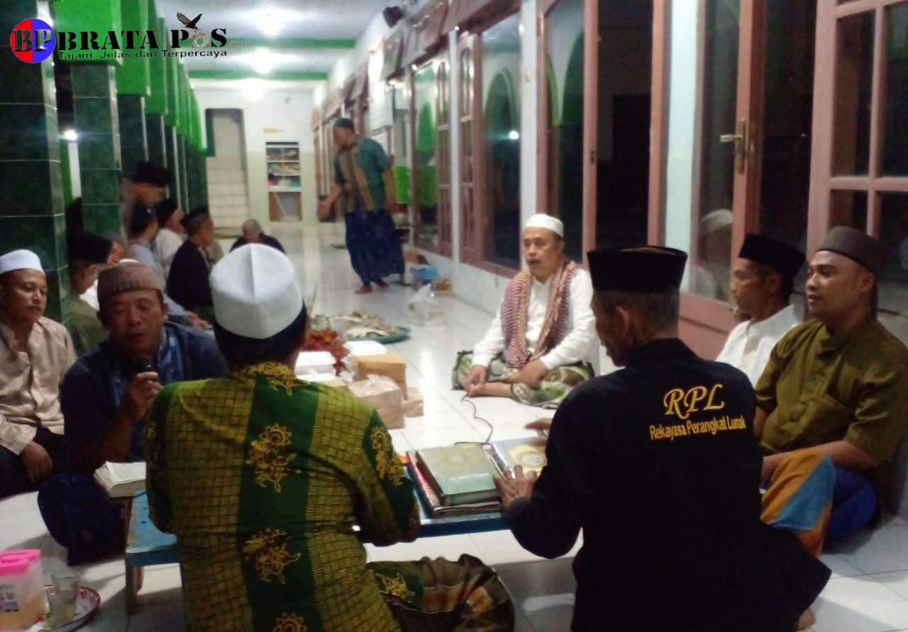 Khotmil Qur'an Tradisi Jelang Akhir Ramadhan di Masjid Baitussalam Kertosari