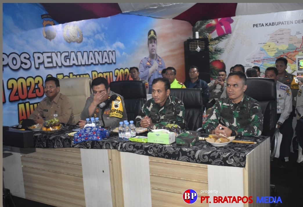 Danrem 073/Makutarama Didampingi Dandim dan Kapolres Demak Pantau dan Cek Pam Malam Tahun Baru