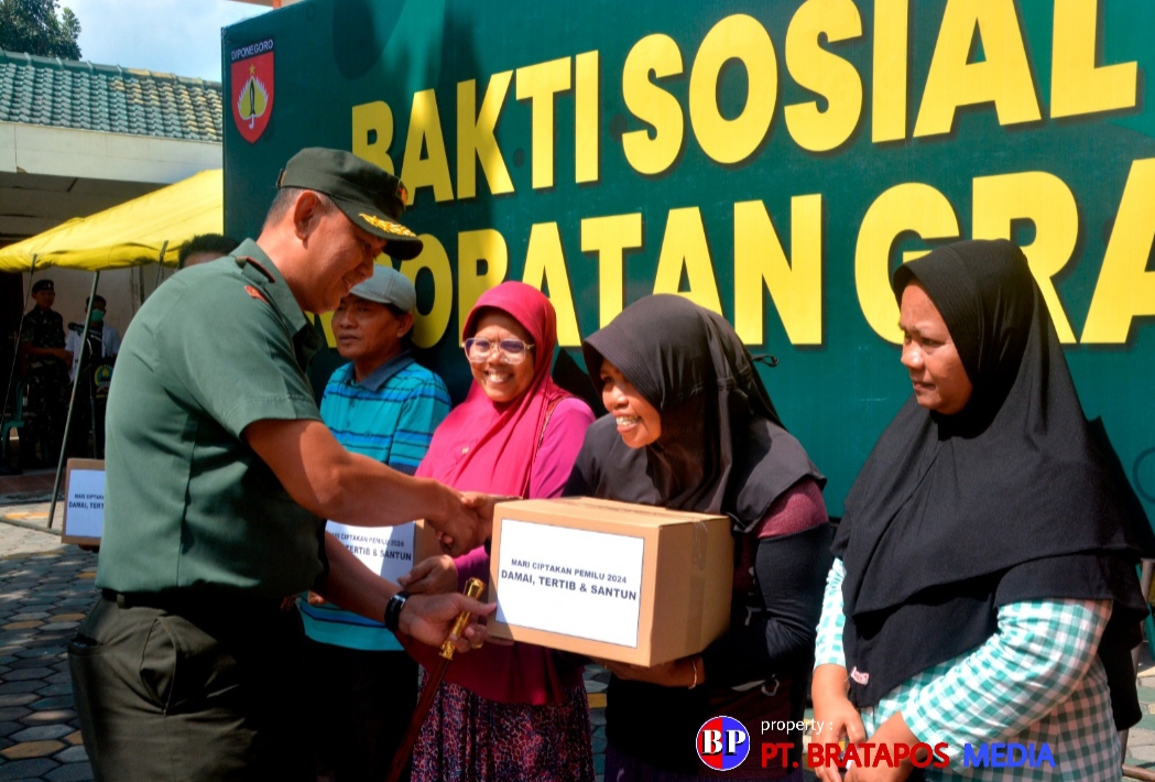 TNI Di Boyolali Selenggarakan Baksos Pengobatan Gratis dan Pembagian Sembako