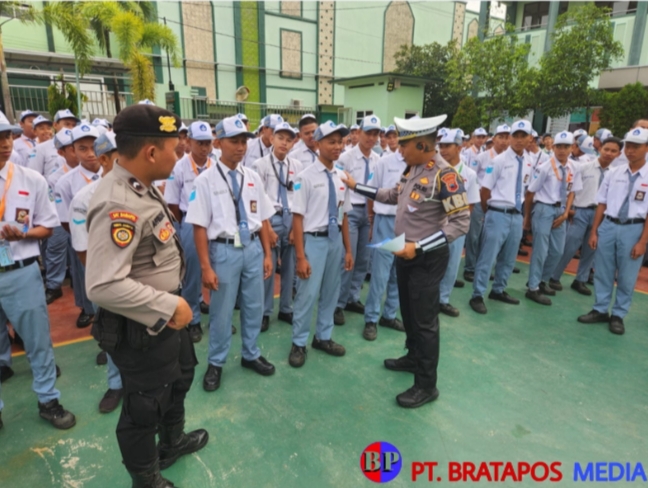 Sosialisasi Larangan Menggunakan Knalpot Brong, Satlantas Polres Kudus Sasar ke Sekolahan Secara Preventif