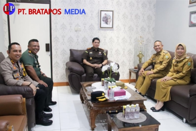 Jaga Pemilu Damai, Bupati Kebumen Beserta Jajaran Berkunjung ke Kodim, Polres, Kejaksaan dan Ponpes