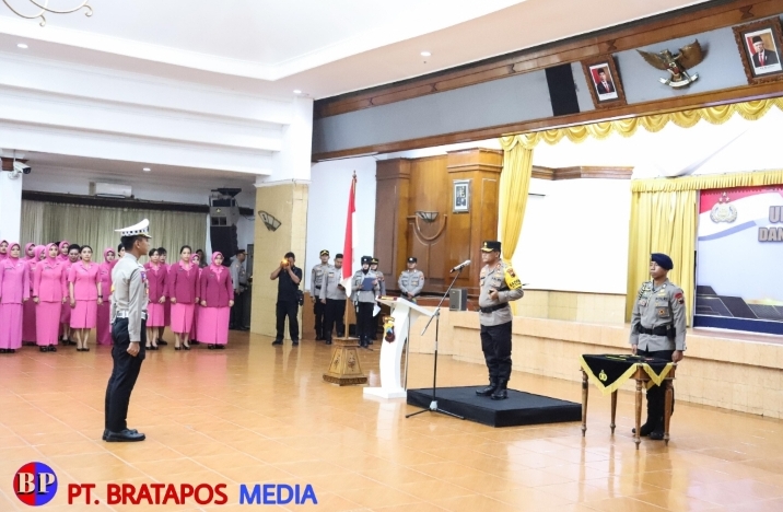 Irjen Ahmad Luthfi Pimpin Serah Terima Jabatan Dansat Brimob Polda Jateng dan Kapolres Batang