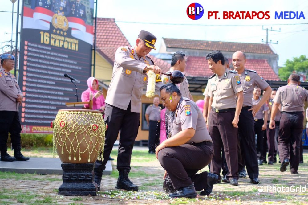 Upacara Kenaikan Pangkat Personel Polres Blitar Kota Periode 01 Januari 2024