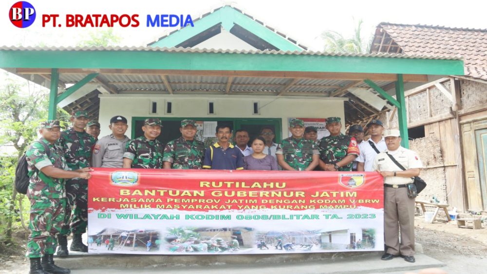 Dandim 0808/Blitar Dampingi Tim Wasev Kodam V/Brawijaya Pada Kegiatan Peninjauan Rutilahu Bantuan Gubernur Jatim Di Wilayah Kodim 0808