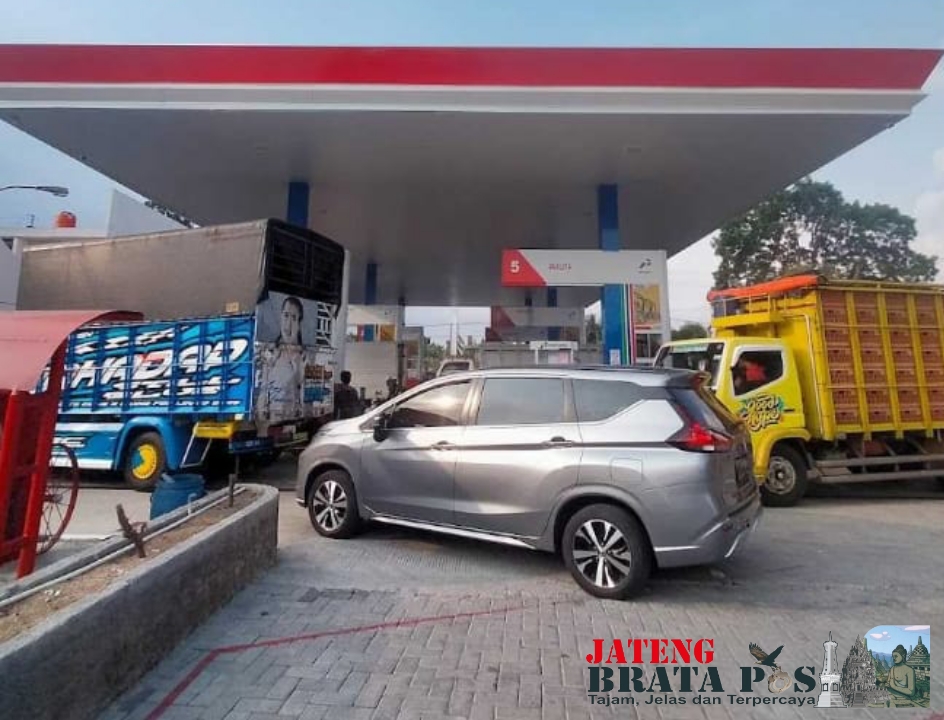 Bagaikan Pasar SPBU 44.507.15 Cengek-Kota Salatiga Jadi Ladang Pengambilan Bagi Mafia Solar, Diduga APH Polres Salatiga Tutup Mata