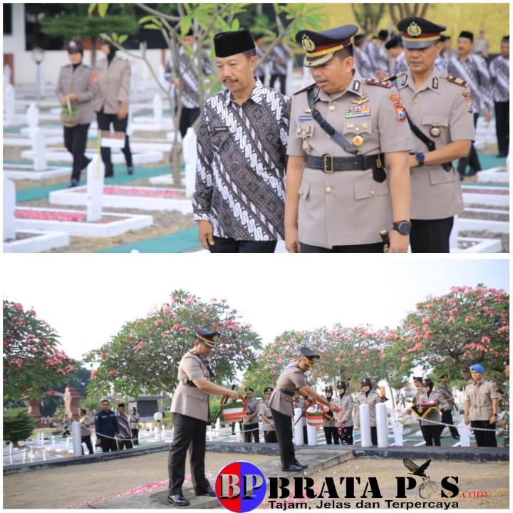Ziarah Rombongan Polres Madiun dan Polres Madiun Kota dalam Peringatan Hari Bhayangkara ke-78 Tahun 2024 di Taman Makam Pahlawan