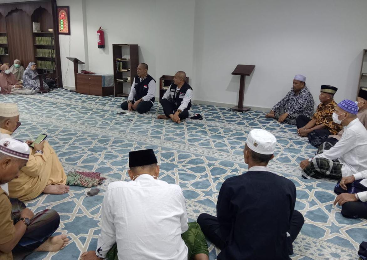 Jama'ah Haji Banyuwangi Kloter SUB-58 Bersiap Menuju Madinah