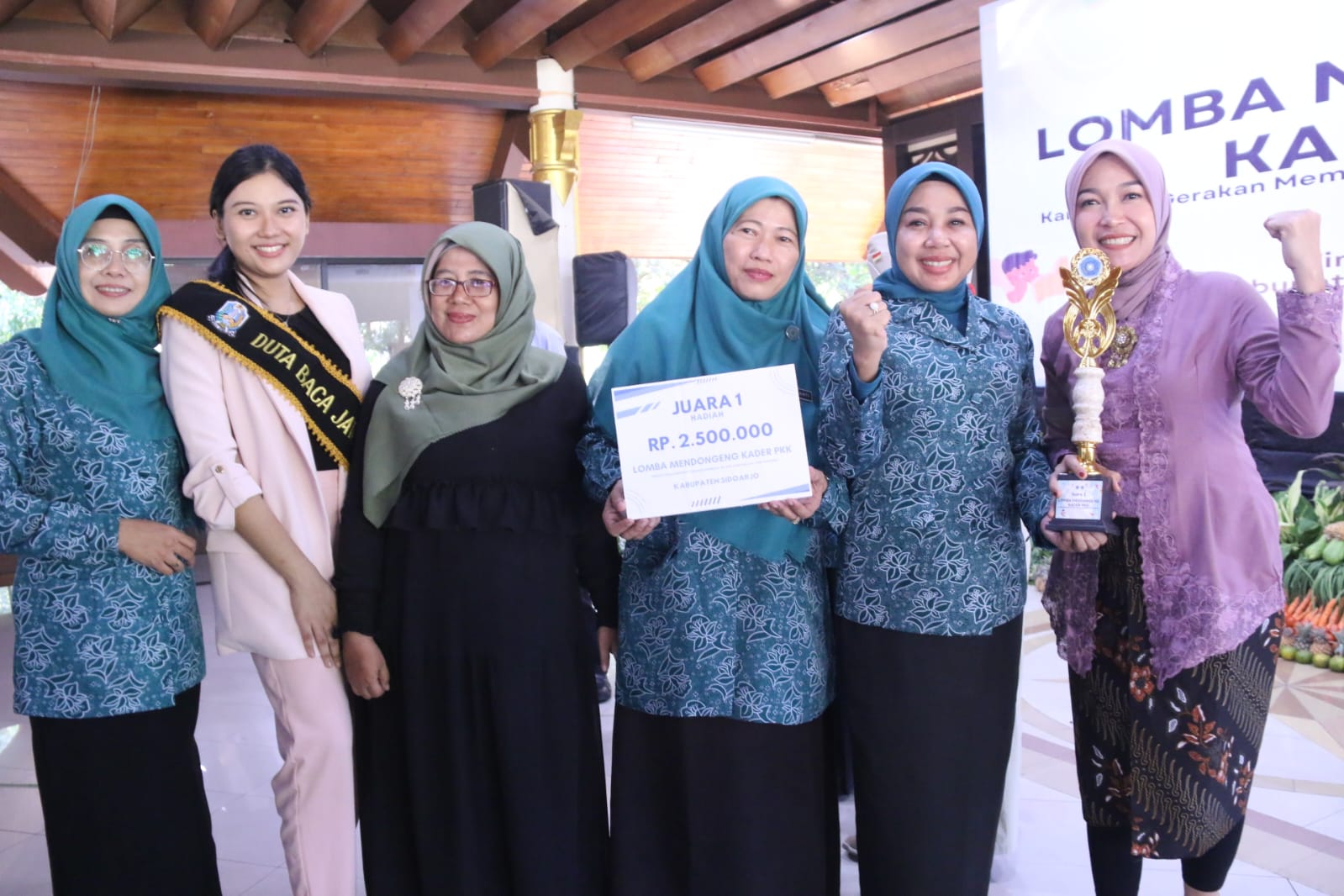 Plt. Ketua TP PKK Kabupaten Sidoarjo Tanamkan Kecintaan Literasi Lewat Dongeng