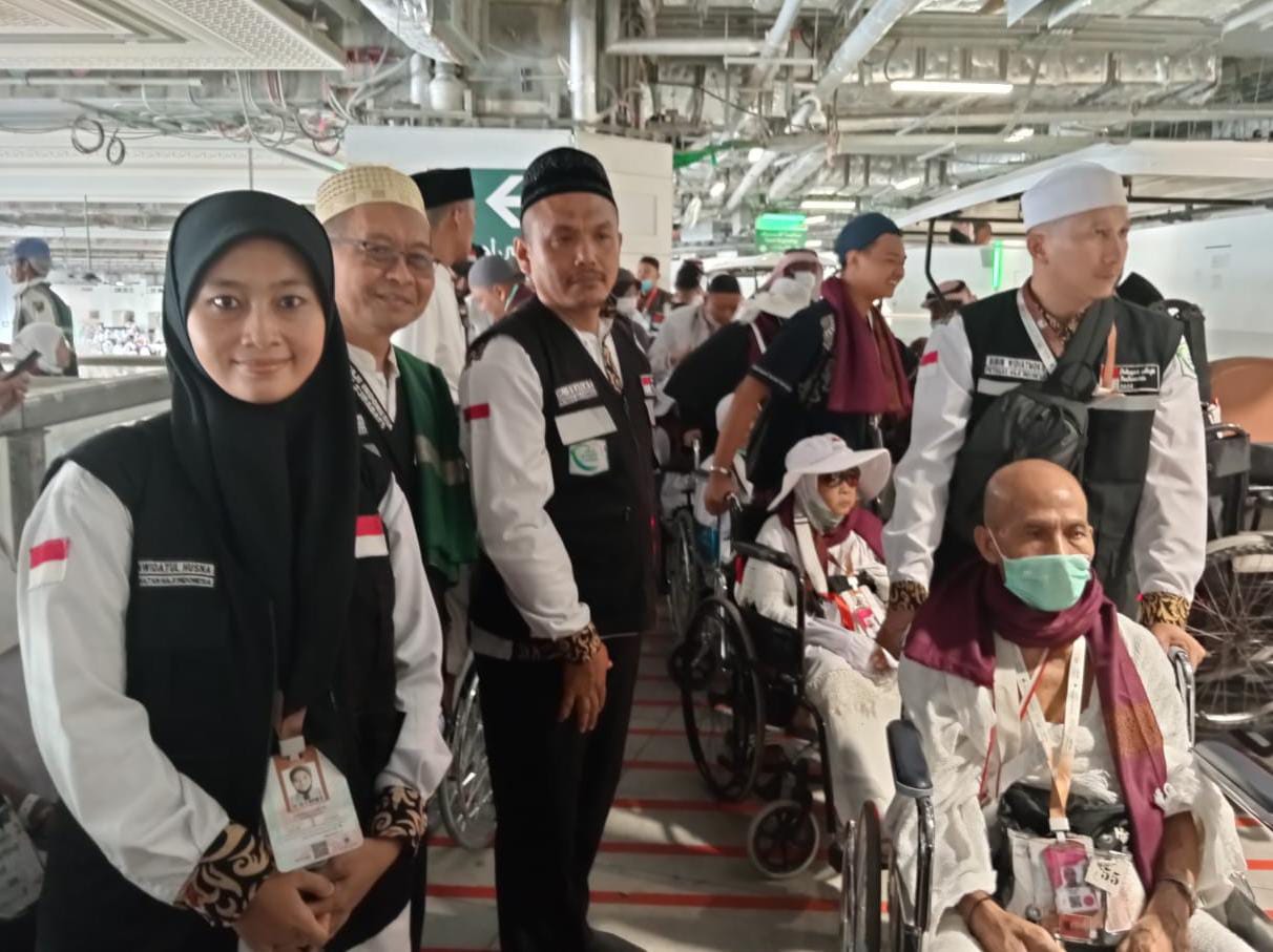 Jelang Berangkat ke Madinah, Jamaah Haji Banyuwangi Laksanakan Thawaf Wada'