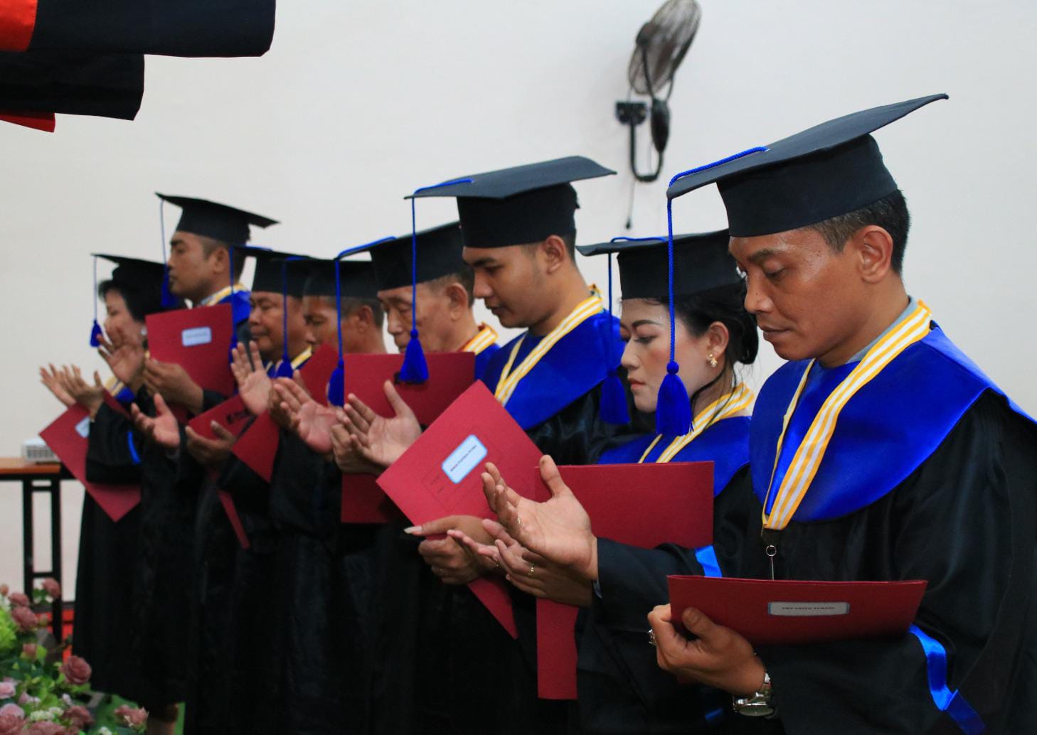 Enam Warga Binaan Lapas Banyuwangi di WISUDA, Lulus Diploma-1 Teologi STTV Cibubur