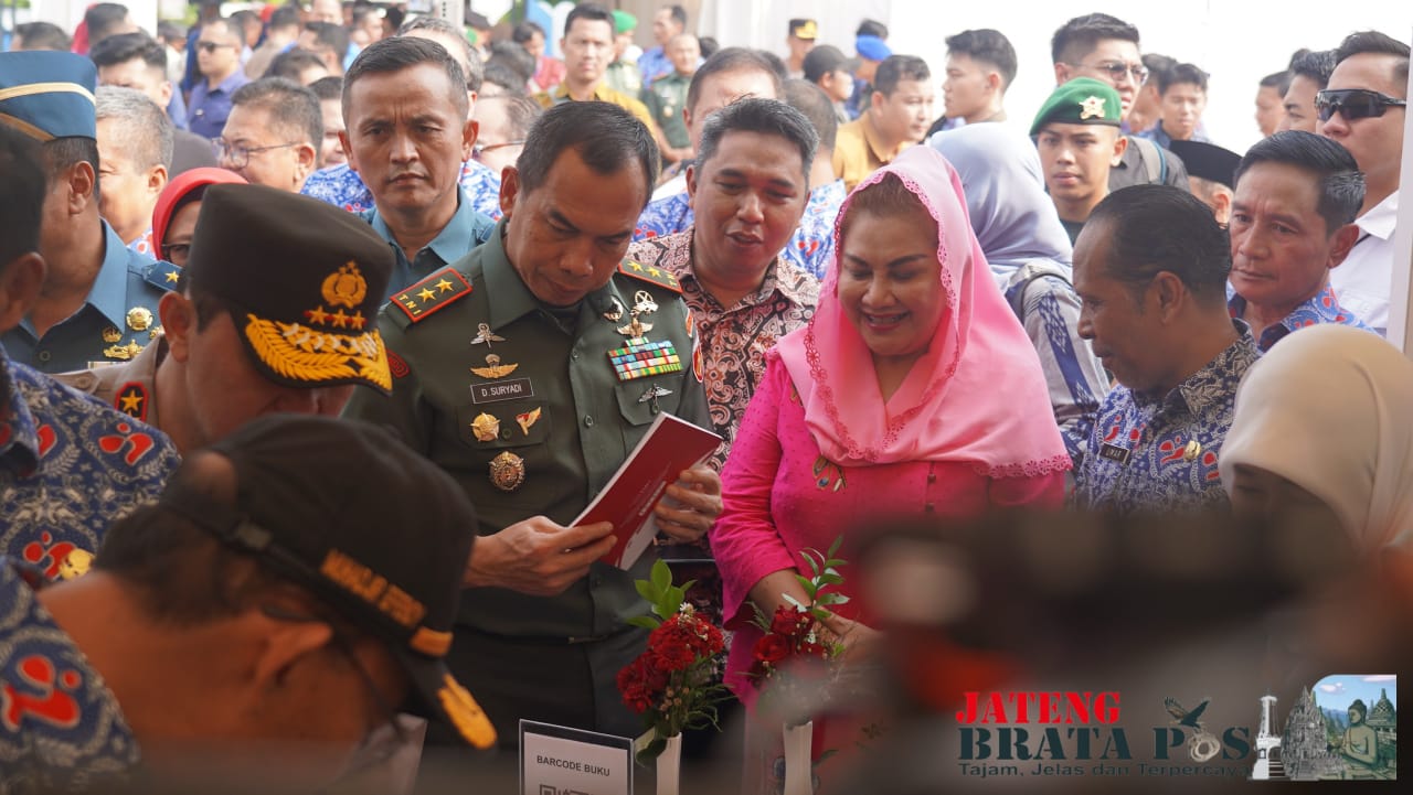 Keluarga Berkualitas menuju Indonesia Emas, Pangdam IV/Diponegoro Hadiri Harganas ke-31