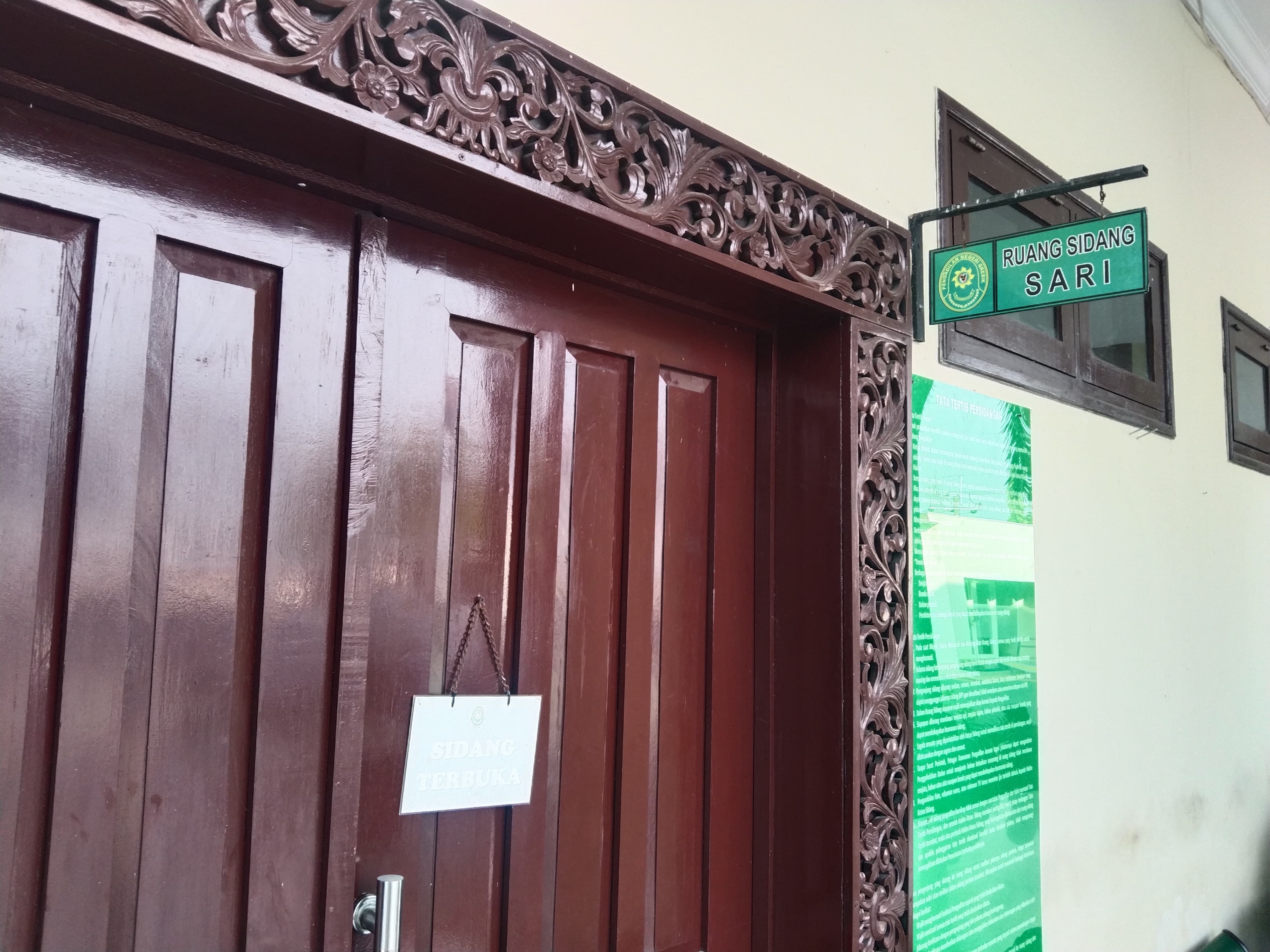 Akibat Langgar Keterbukaan Informasi Publik, Mantan Kades Wedoroanom Diadili di PN Gresik