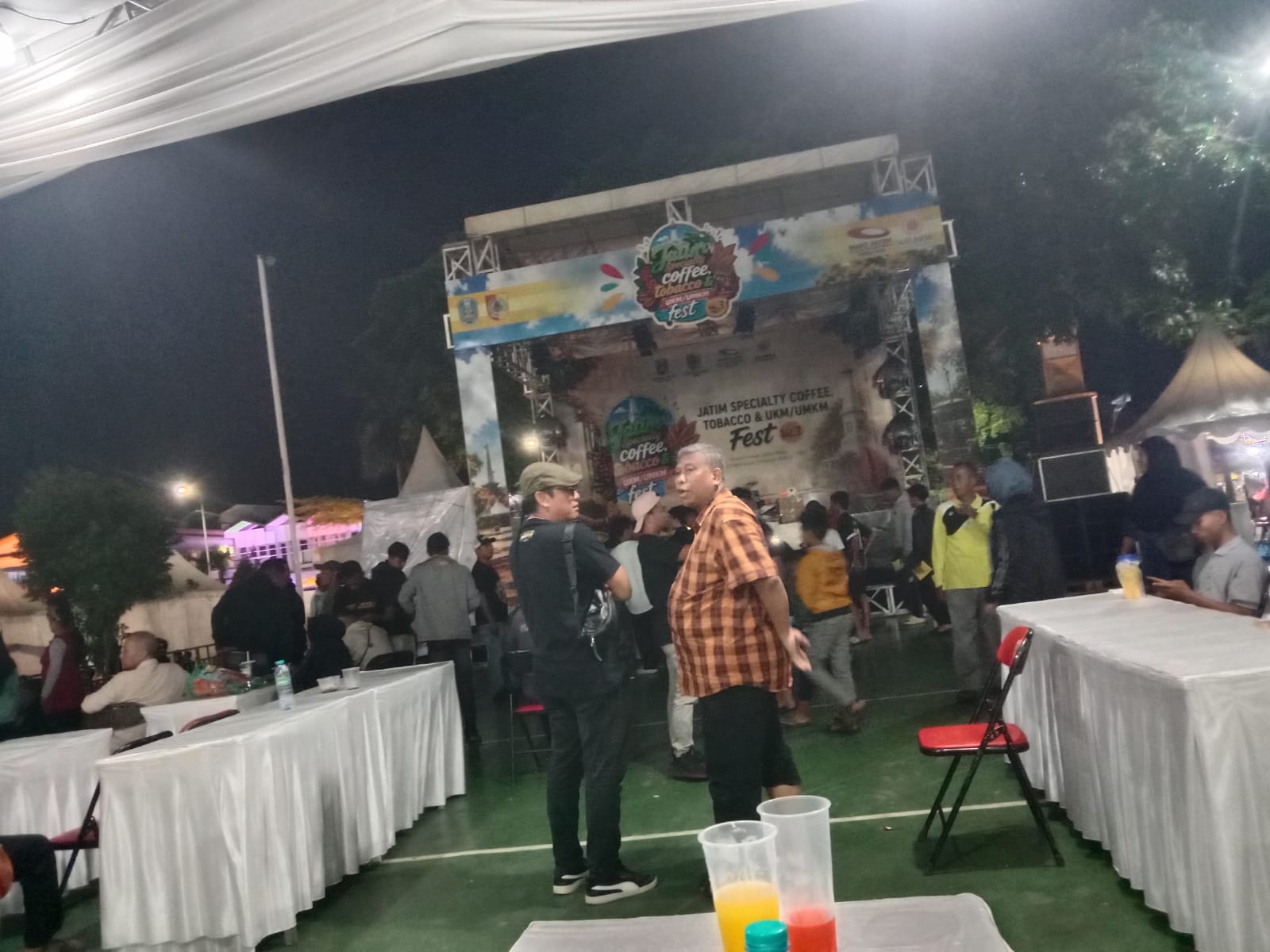 Alun-Alun Jember Dipadati Ribuan Pengunjung, Jatim Specialty Coffee, Tobacco, UKM dan UMKM Fest Vol 3 2026 Jadi Magnet Akhir Pekan