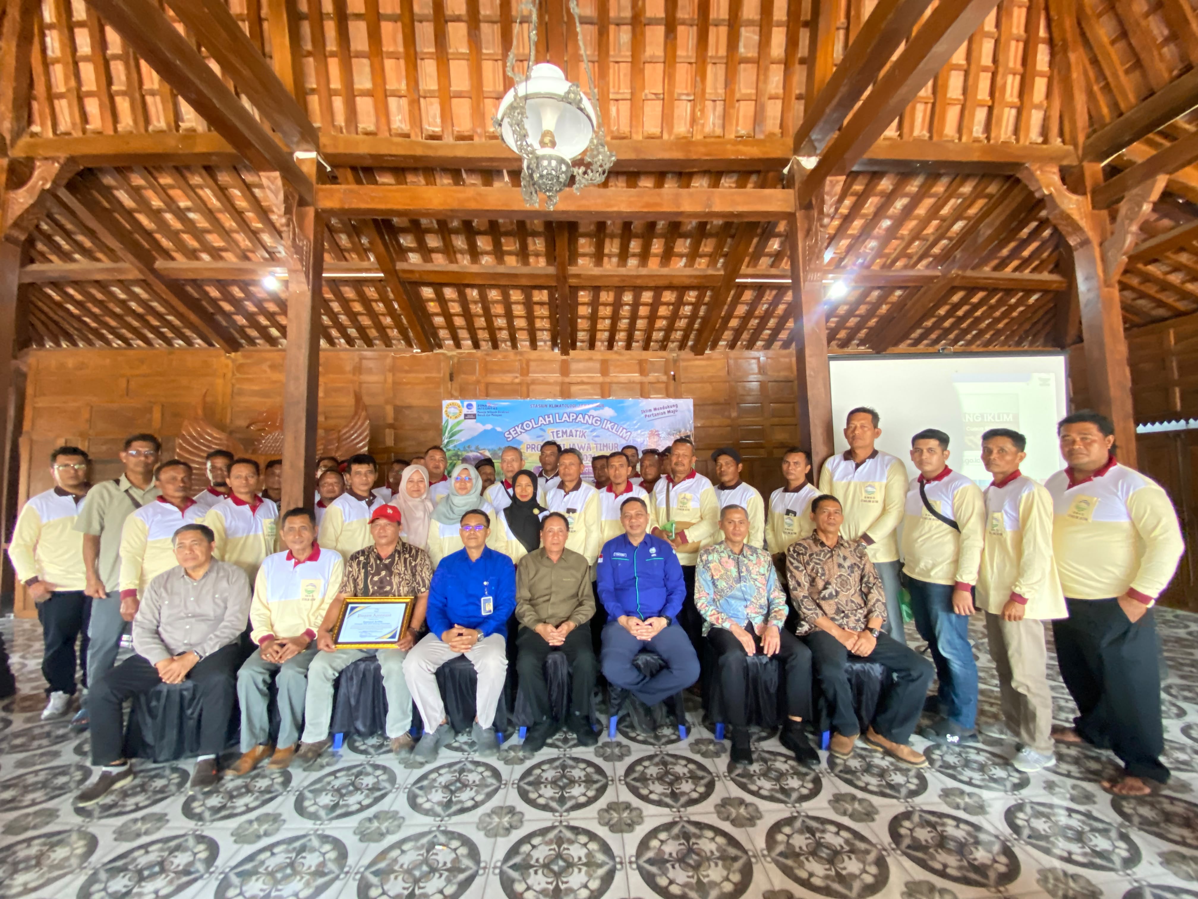 Anggota DPR RI Drs.Supriyanto Buka Sekolah Lapang Iklim Tematik BMKG di Ponorogo
