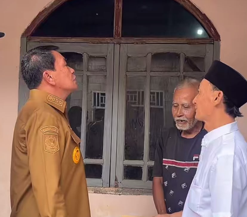 Bangga! Bedah Rumah di Solear Terealisasi, Bupati Tangerang Sambangi Langsung Rumah Pak Candra